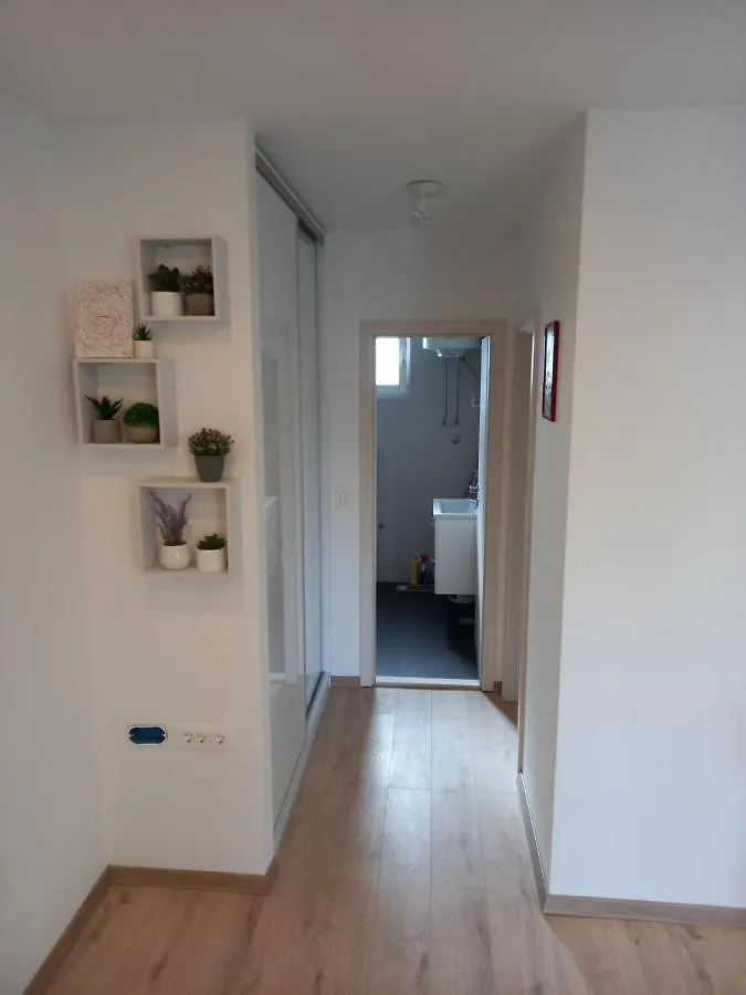 Apartment By The Mall Split