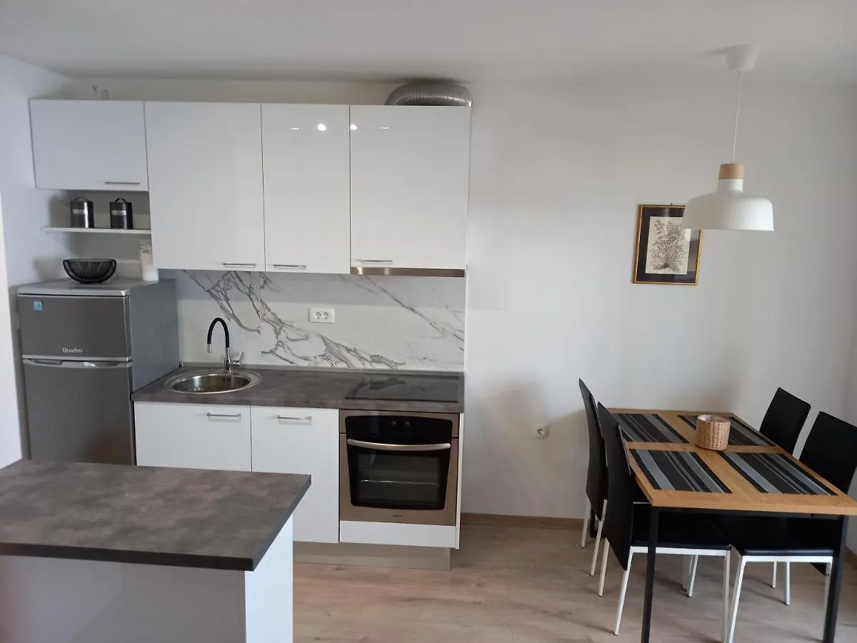 Apartment By The Mall Split