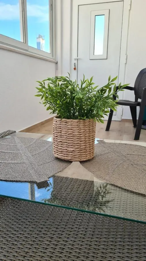 Apartment By The Mall Split 0*,