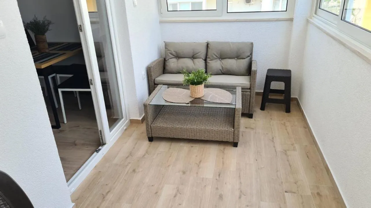 Apartment By The Mall Split